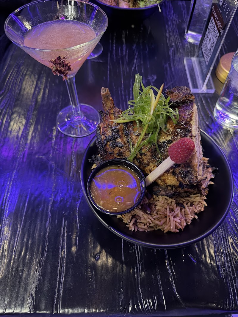 HOME By ZaZ Restaurant & Lounge