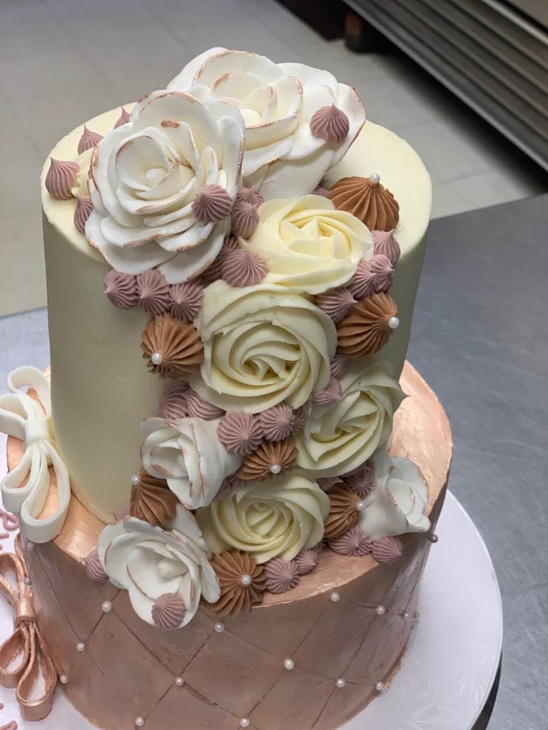 Le Flour Cafe & Bakery