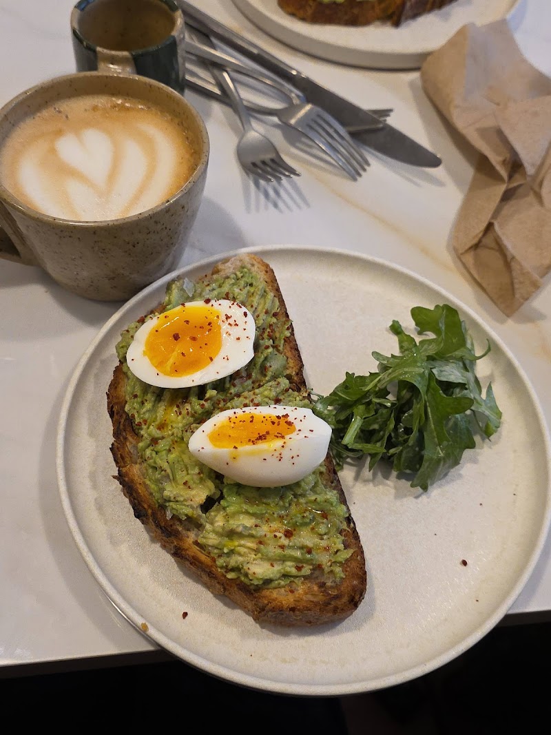 Jadu Cafe and Wine Bar