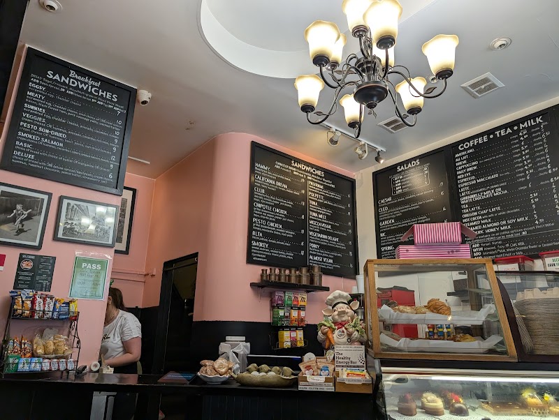 Cafe Encore: Coffee, Breakfast, and Lunch Delights