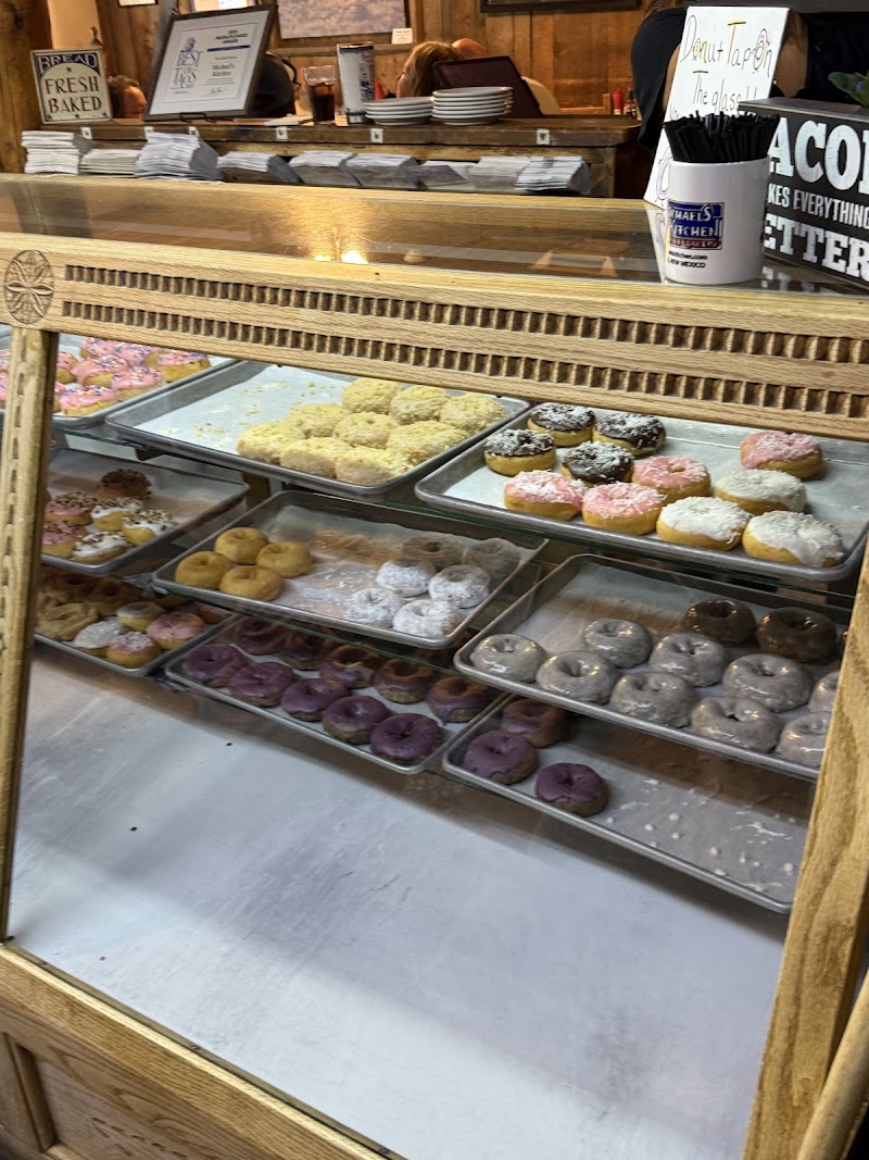 Michael's Kitchen Restaurant & Bakery