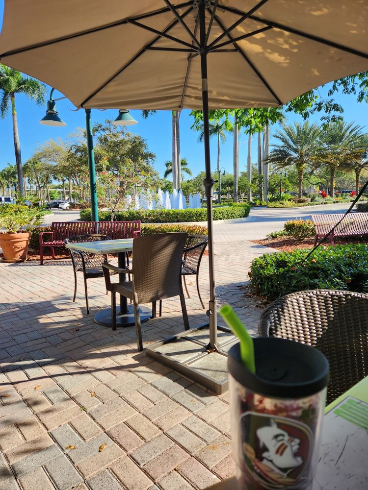 Crocante Cafe & Gourmet Bakery