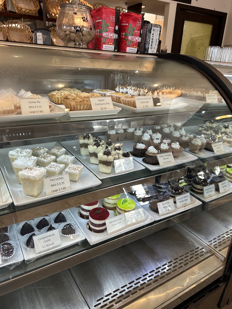 Crocante Cafe & Gourmet Bakery