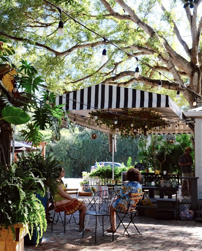 Gardenia's Bistro / GB’s Lounge