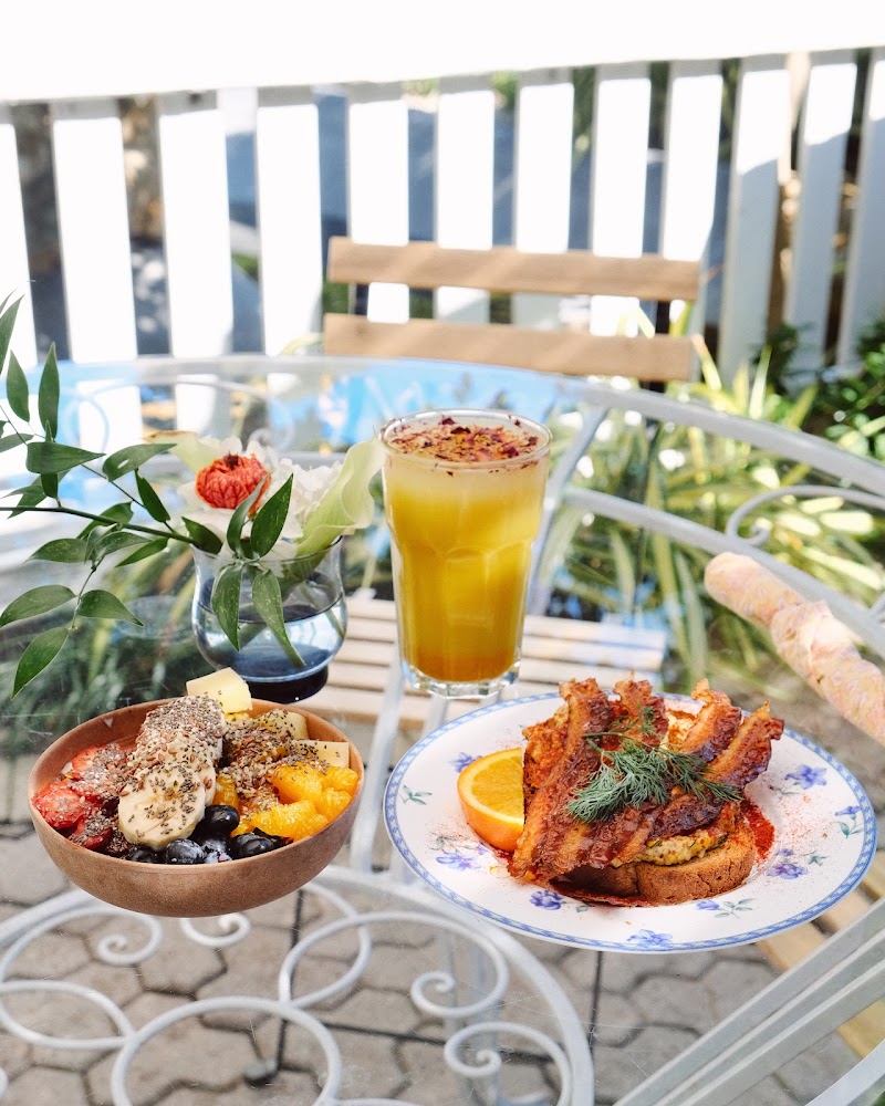 Gardenia's Bistro / GB’s Lounge