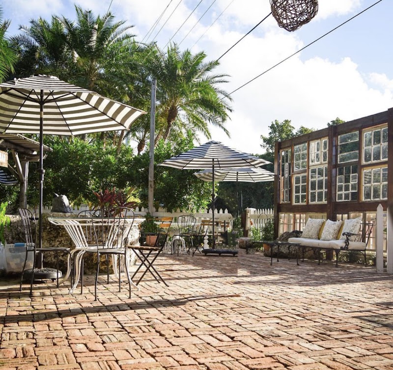 Gardenia's Bistro / GB’s Lounge