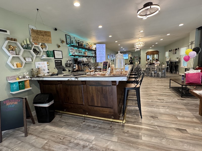 Flutter and Buzz Cafe