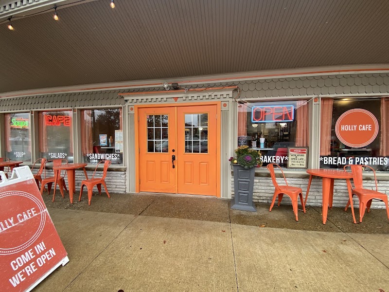 Holly Cafe
