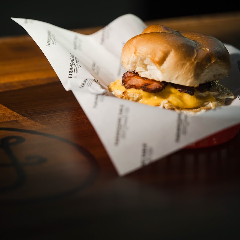 Farmhouse Table Midtown