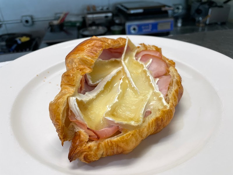 Bond Street Ale and Coffee