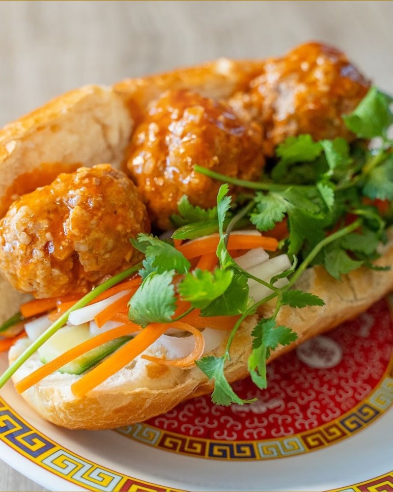 Pho Bun Me ( PHO & BANH MI)