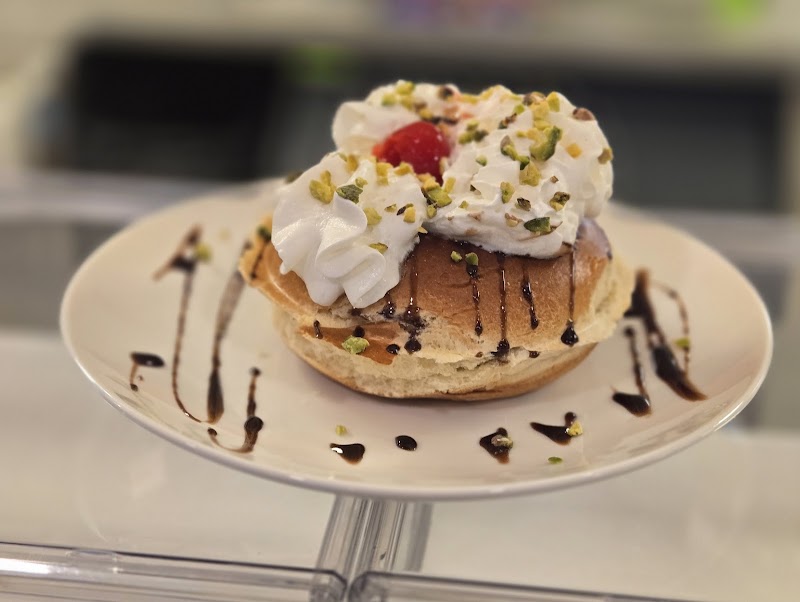 Gina's Gelato and Java