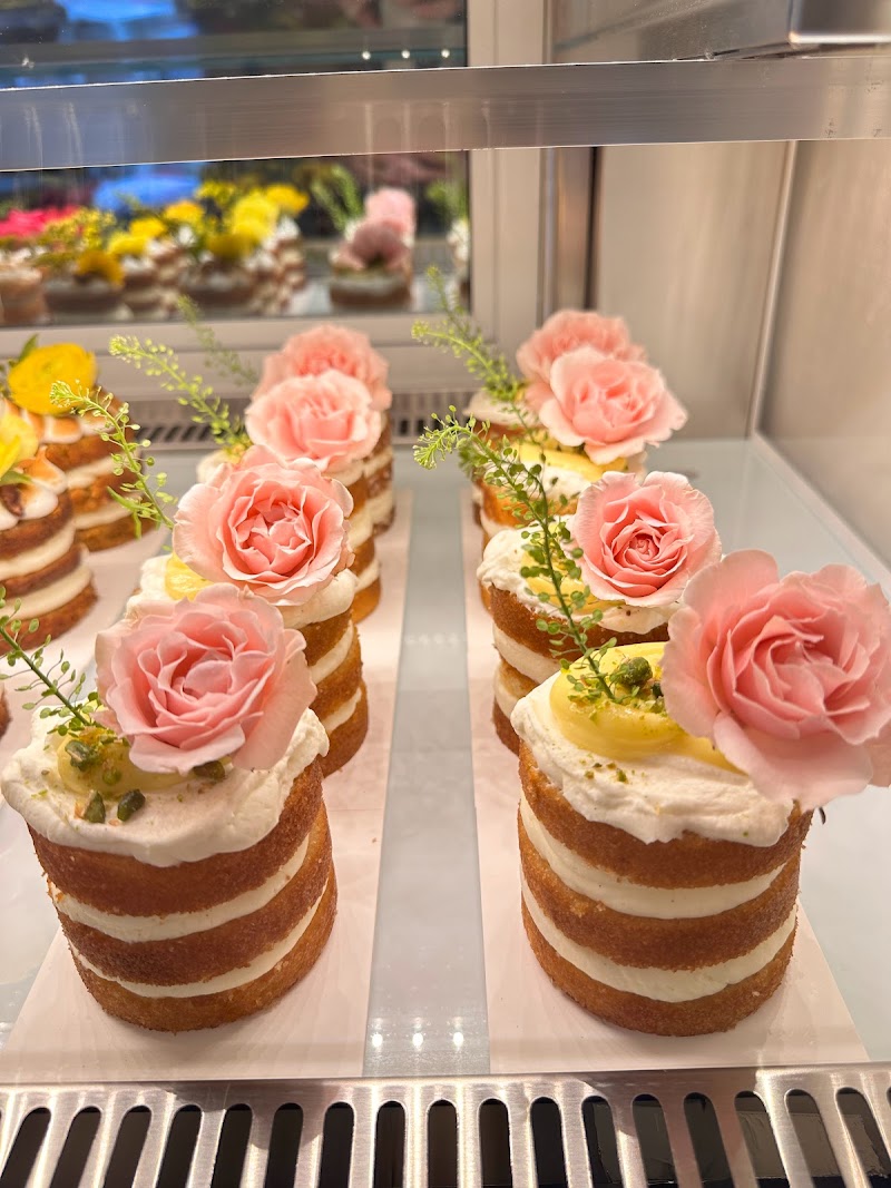 HINAR Dessert Bar & Café