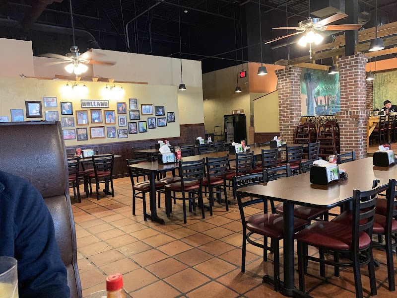 Holland's Bar & Grill