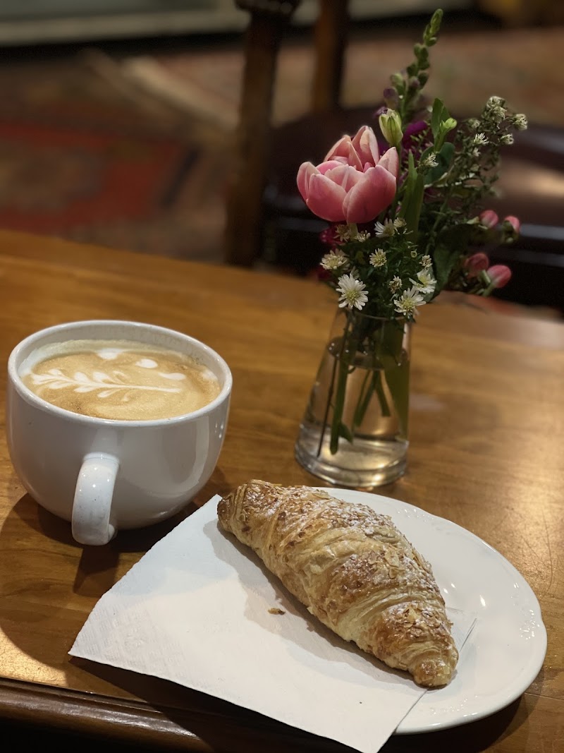 Crackskull's Coffee & Books