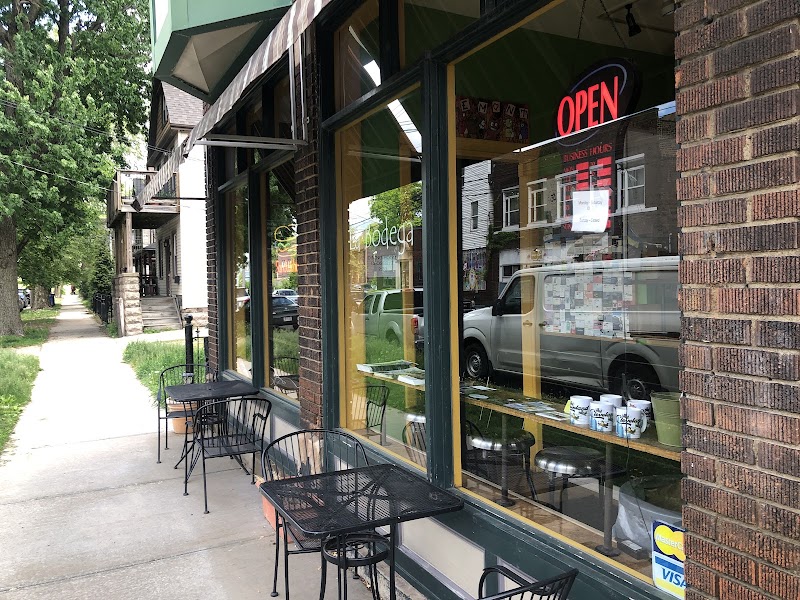 La Bodega In Tremont