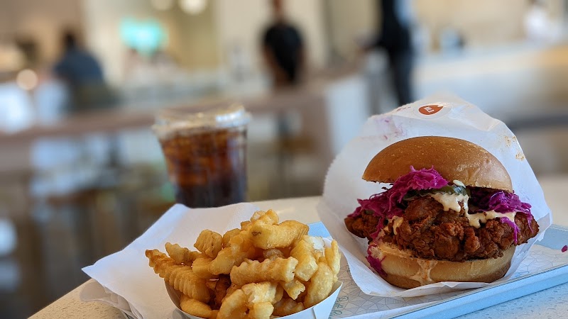 Pretty Bird Hot Chicken, Sugarhouse