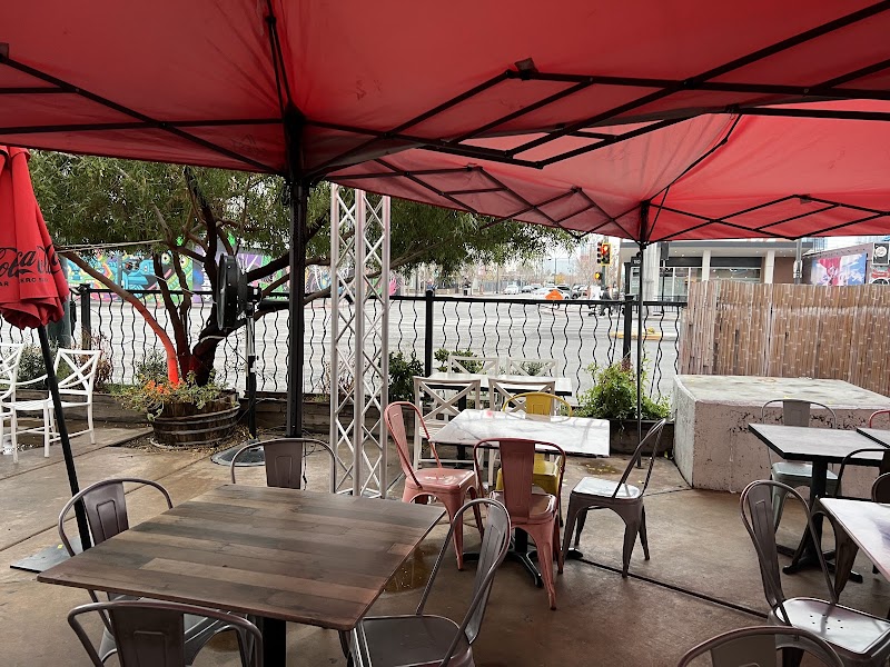 18Bin Bar & Restaurant