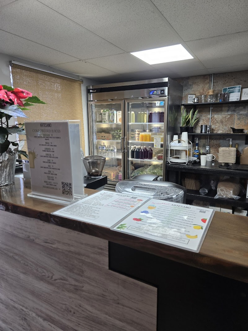 L' ArteSano Cafe & Juice Bar