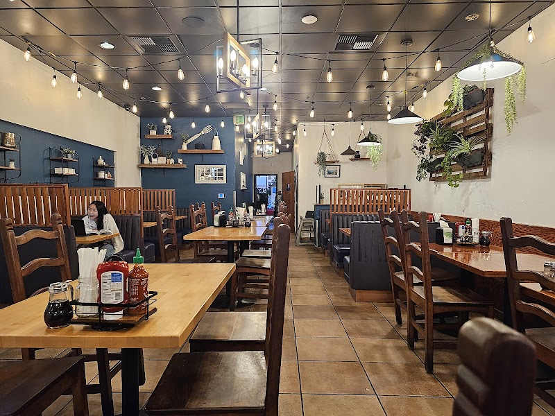 Amarith Farmhouse Restaurant & Pie Shoppe