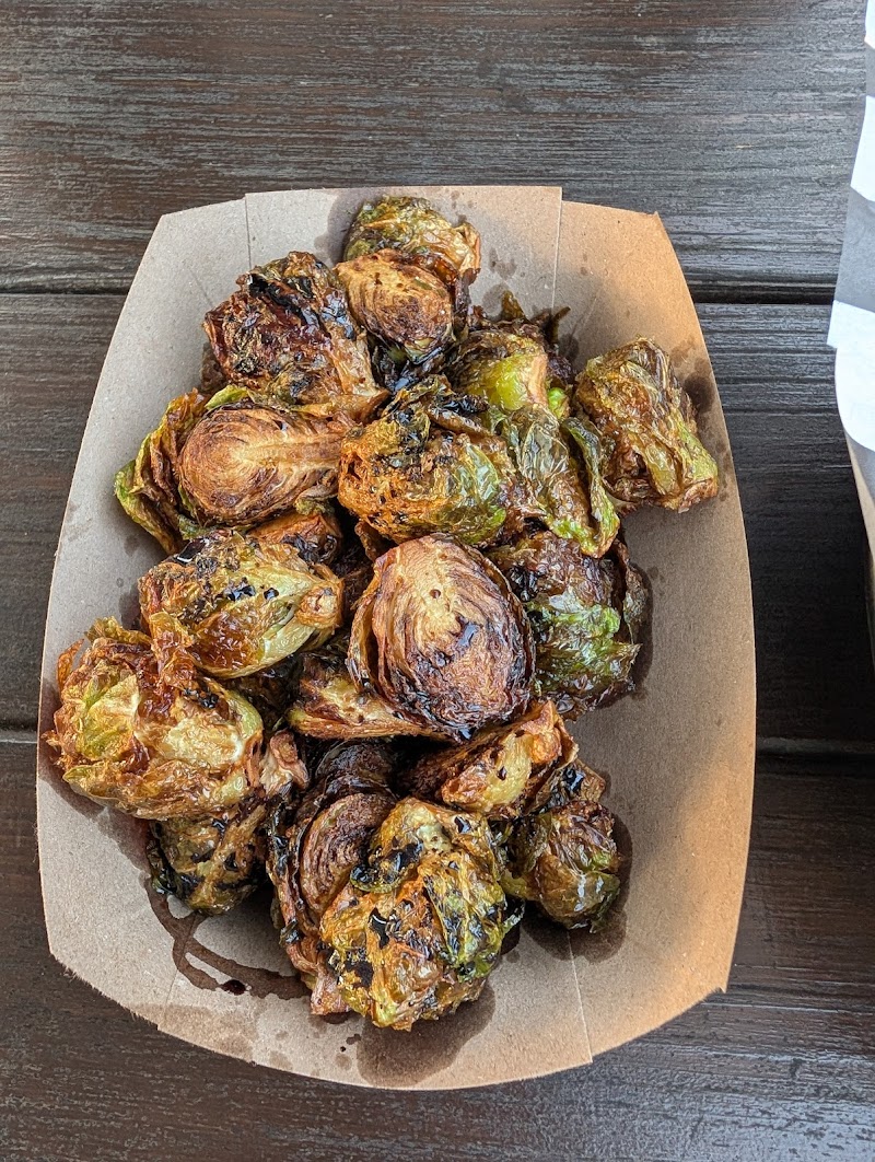 Lucy's On Lighthouse