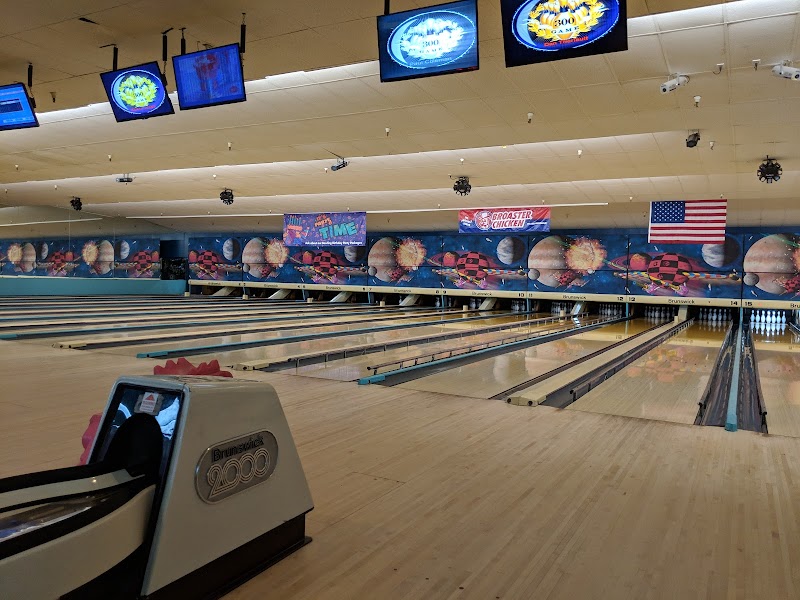 Homegrown Bowl, Bar Grill and Billiards