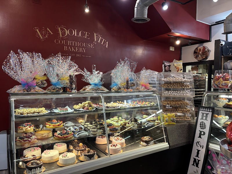 La Dolce Vita Courthouse Bakery