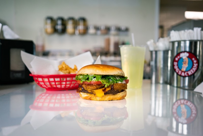 Dog's & Cream Racine