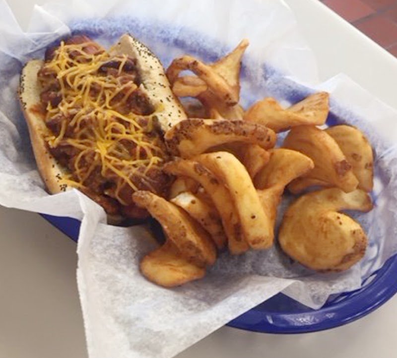 Dog's & Cream Racine