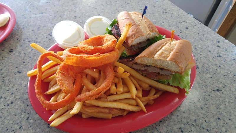 Chris's Burgers Rialto