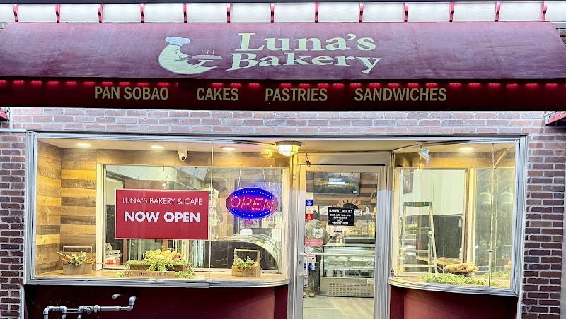 Luna’s Bakery & Cafe
