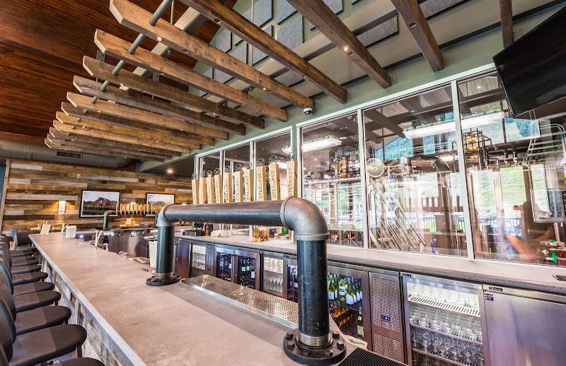 StillWest Brewery & Grill