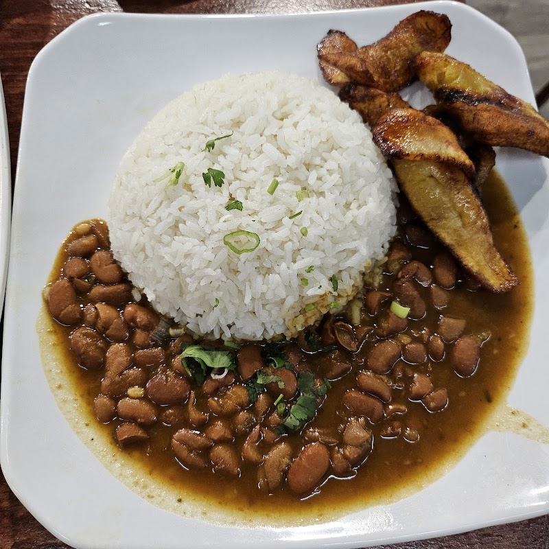 Queens Coffee Shop Bar Restaurant