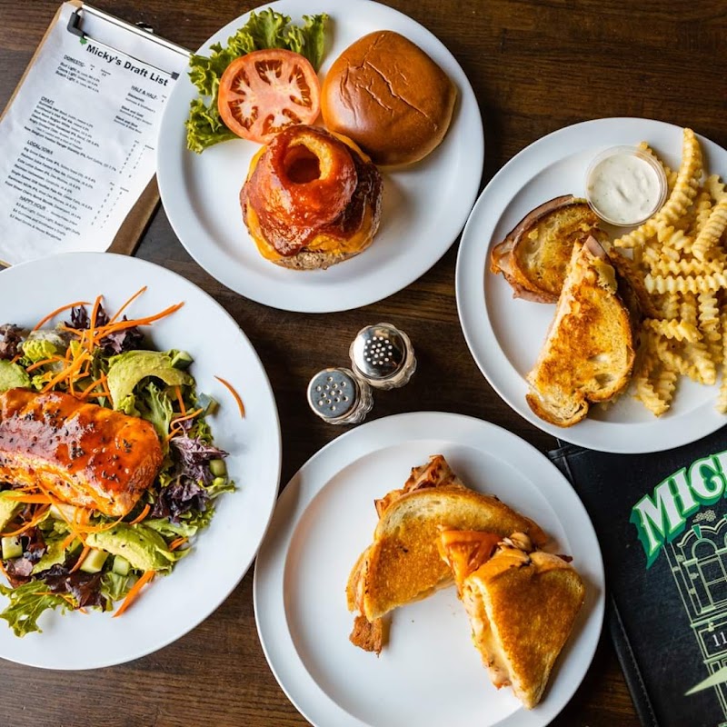 Micky's Irish Pub Davenport