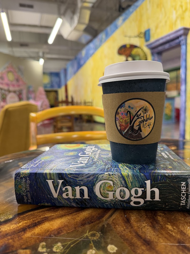 Van Goghblin Cafe