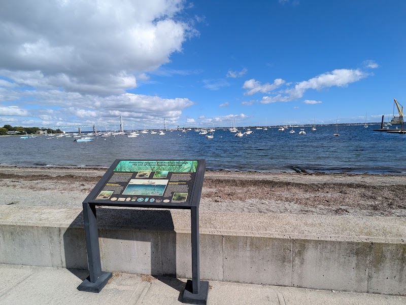 East Ferry Market & Deli