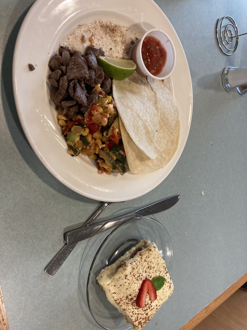 The Pendulum Court Café