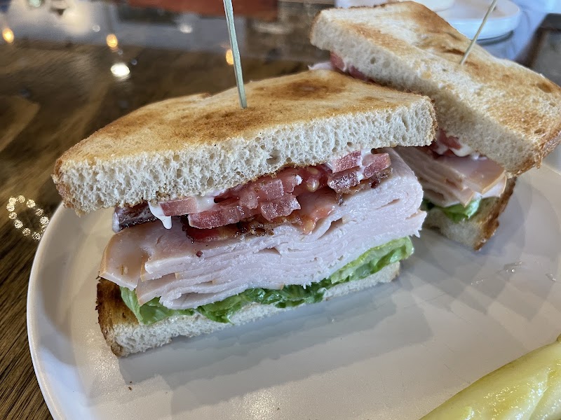 MoonWinks Café and Tavern