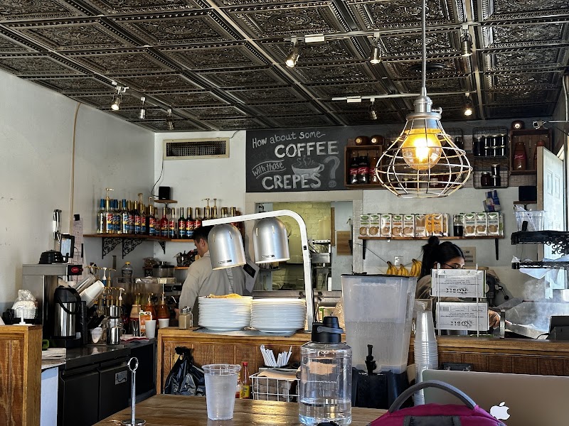 Streetside Crêperie