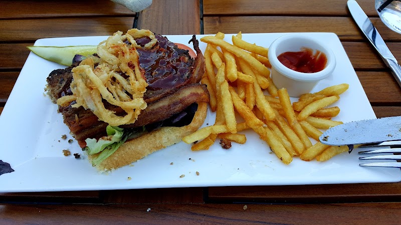 Murphy's Pub & Grill