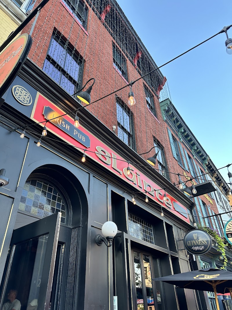 Slainte Irish Pub and Restaurant