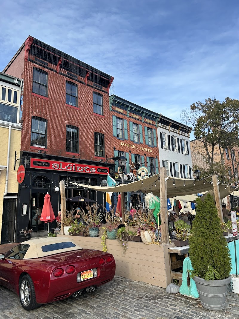 Slainte Irish Pub and Restaurant