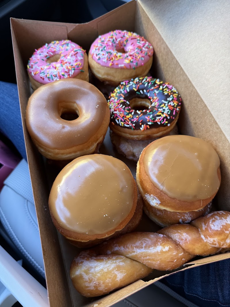 Dandee Donut Factory