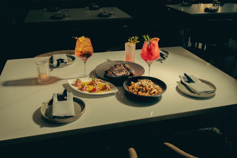 The Lola - Cocktail Lab & Eatery