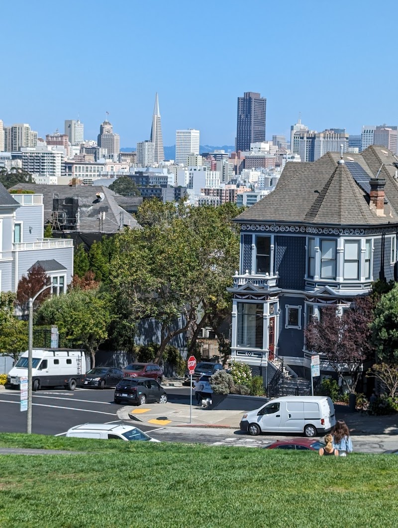 Alamo Square Cafe