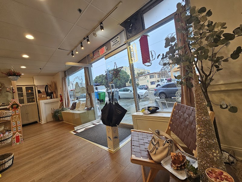 Diamond Coffee N Pastry