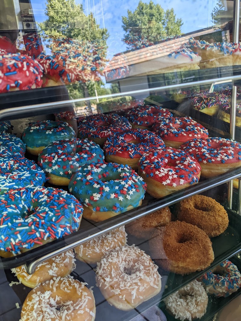 Yum Yum Donuts