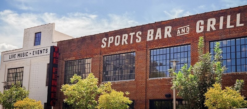 The Fennec - Sports Bar & Grill, Live Music, Events