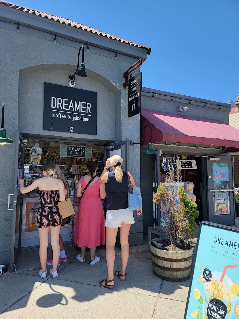 Dreamer Coffee & Juice Bar