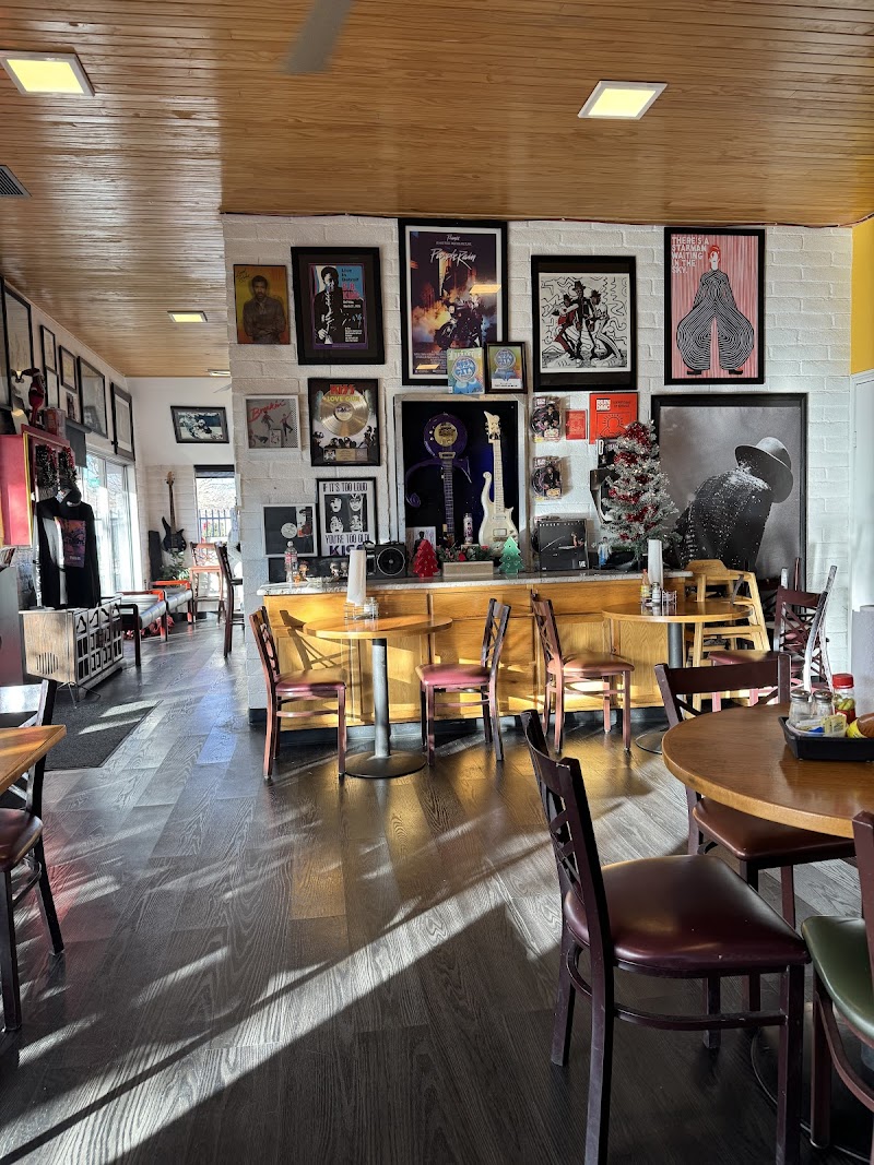 Frank's Famous Chicken & Waffles